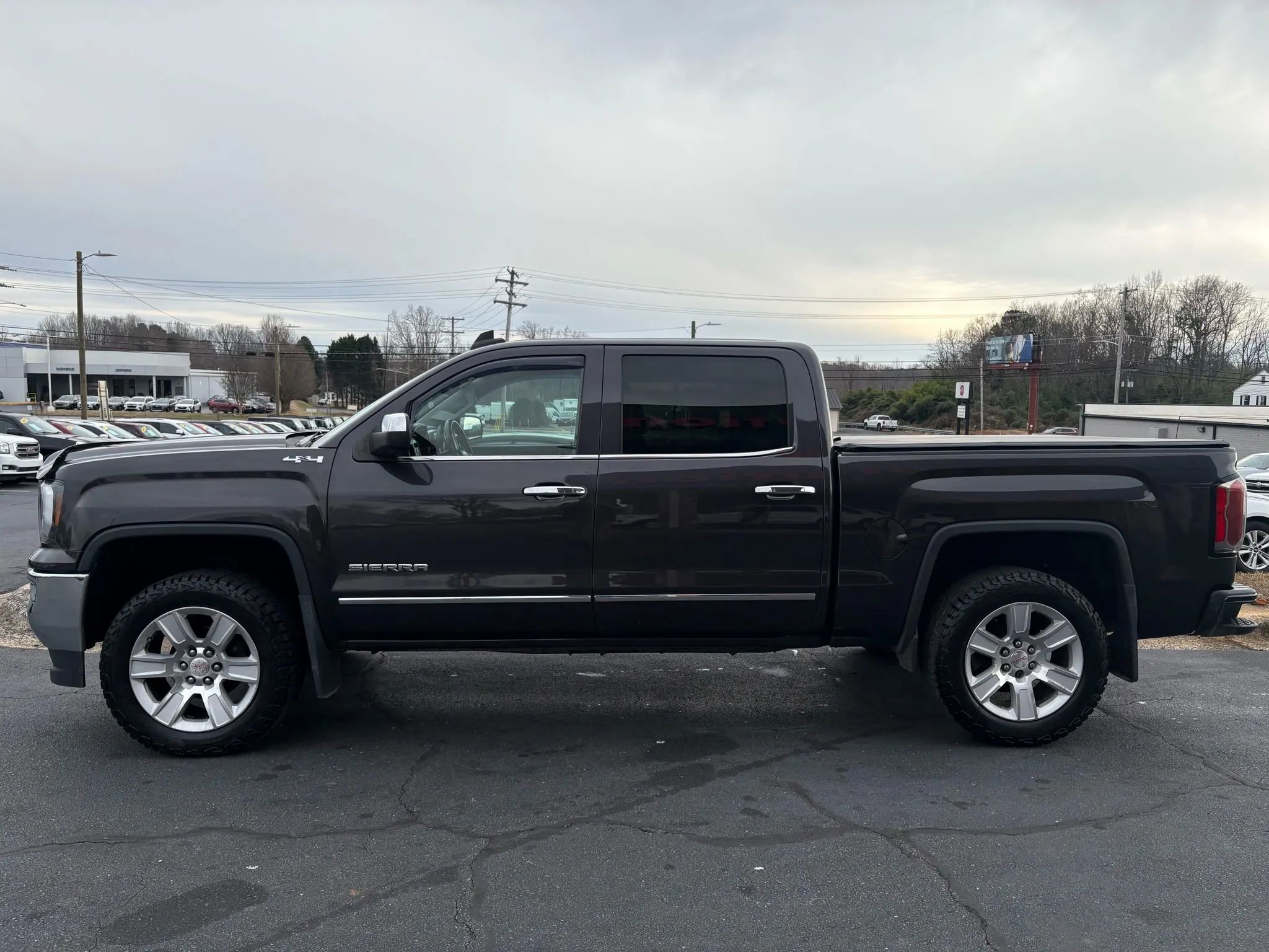 Used 2016 GMC Sierra 1500 SLT w/ SLT Premium Package image 4