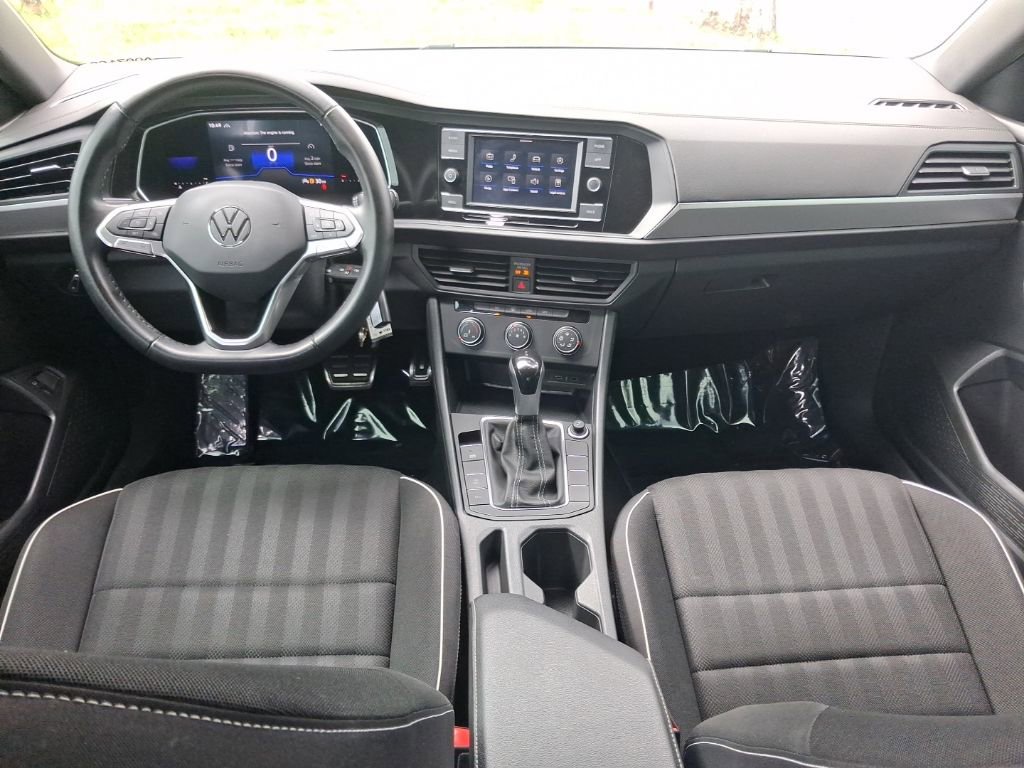 Used 2023 Volkswagen Jetta Sport image 8