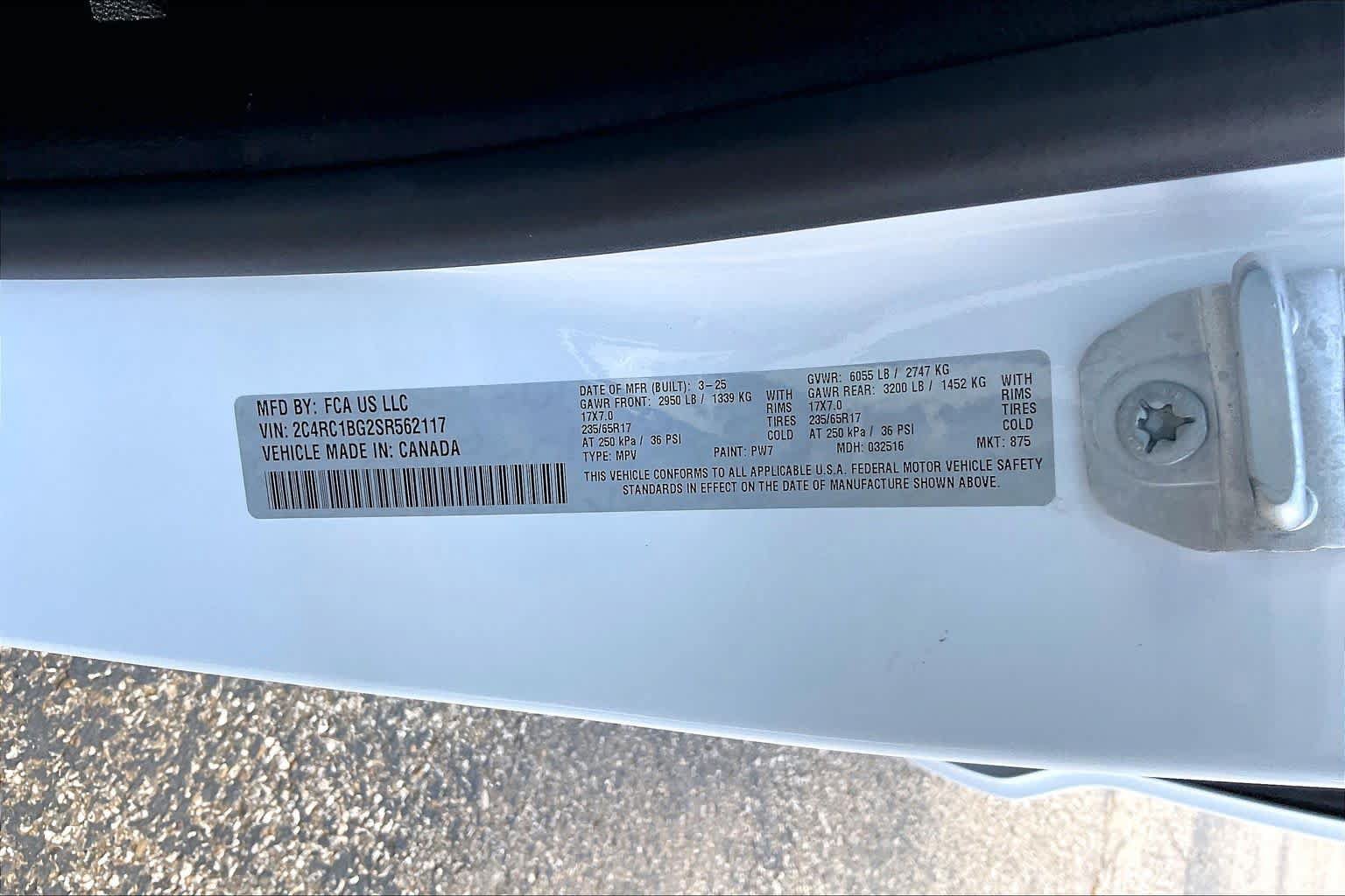 Used 2025 Chrysler Pacifica Select FWD image 33