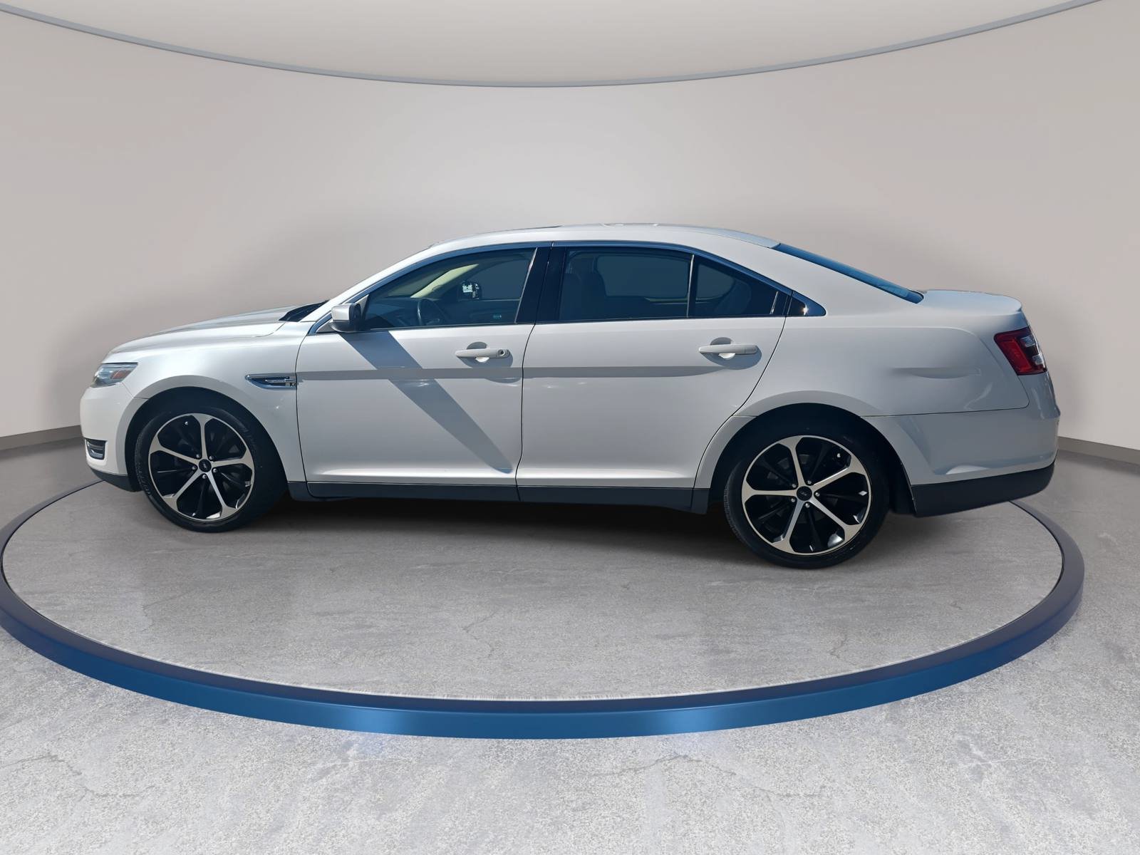 Used 2014 Ford Taurus SEL w/ Equipment Group 201A FWD image 8