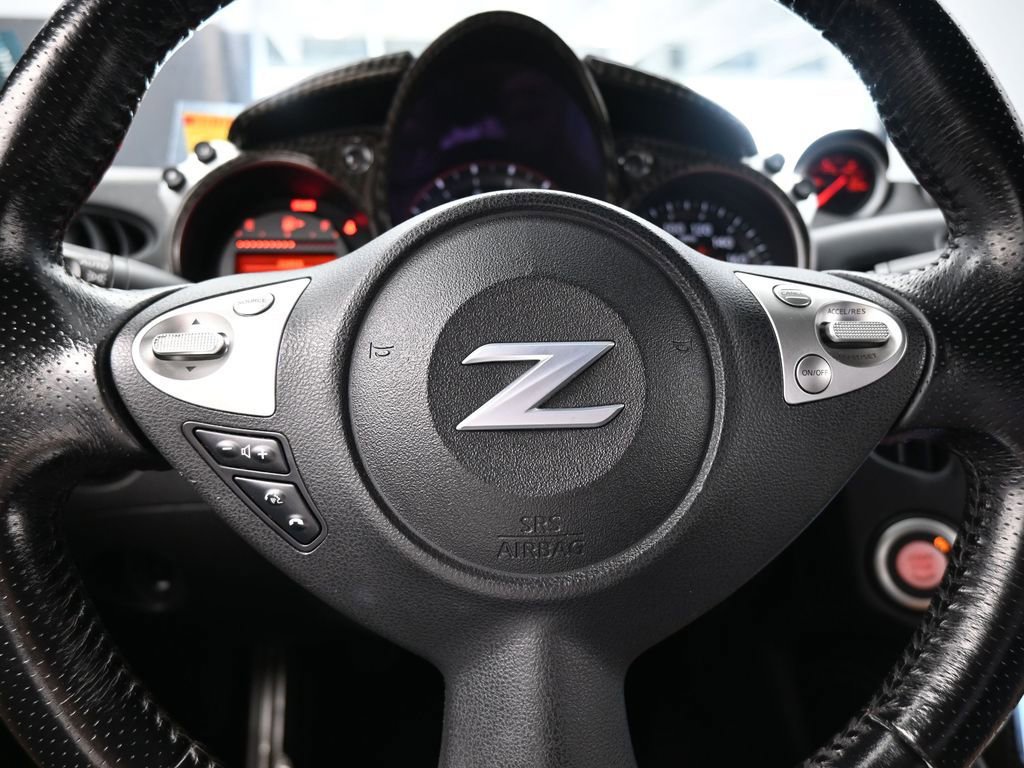 Used 2020 Nissan 370Z w/ Sport Package image 29