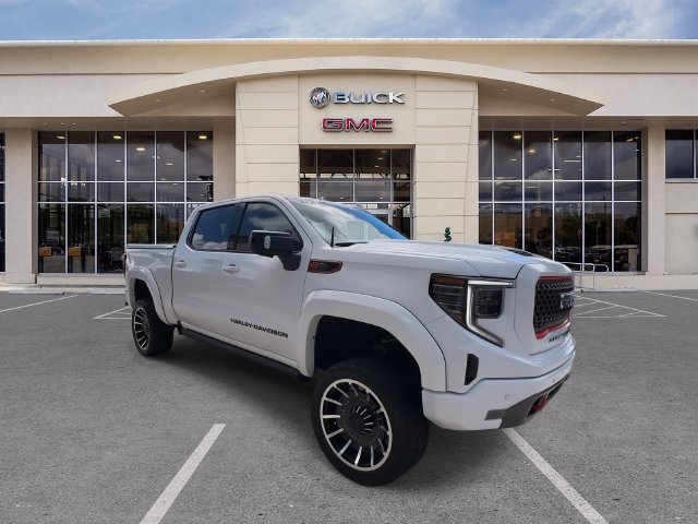 Certified 2022 GMC Sierra 1500 AT4 w/ AT4 Premium Package AWD/4WD image 2