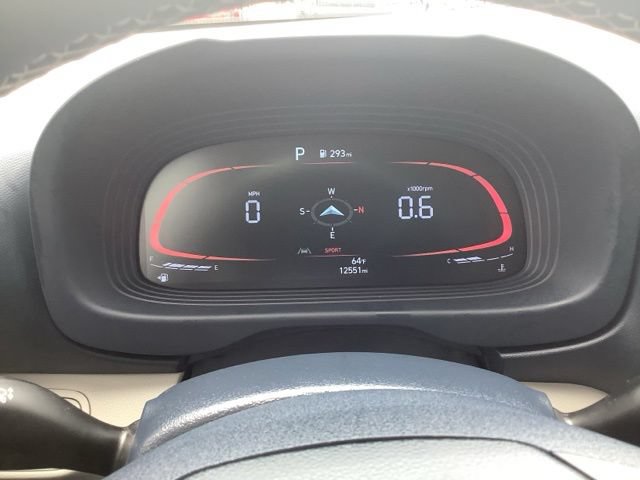 Certified 2025 Hyundai Venue Limited FWD image 22