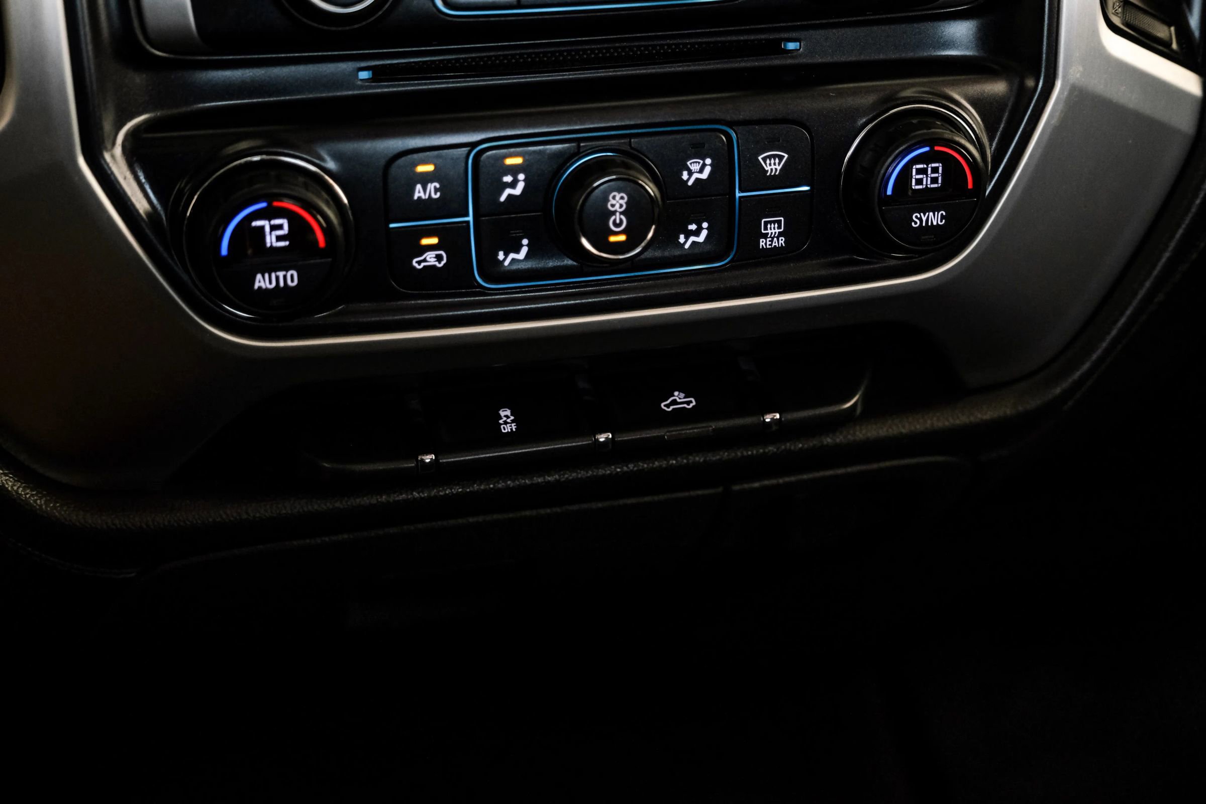 Used 2017 GMC Sierra 1500 SLE w/ SLE Value Package image 25