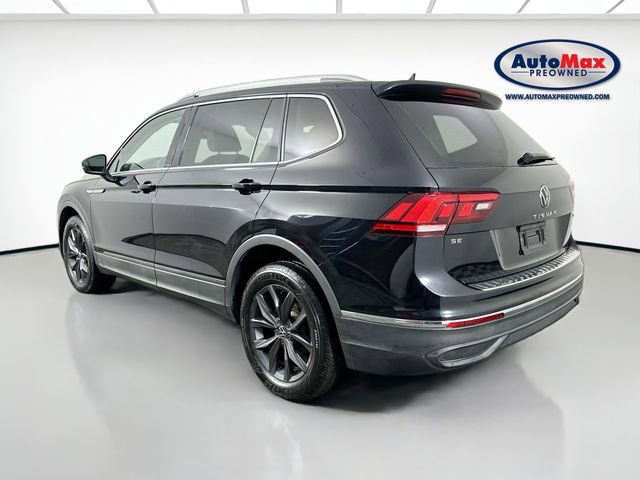 Used 2022 Volkswagen Tiguan SE w/ Panoramic Sunroof Package image 6
