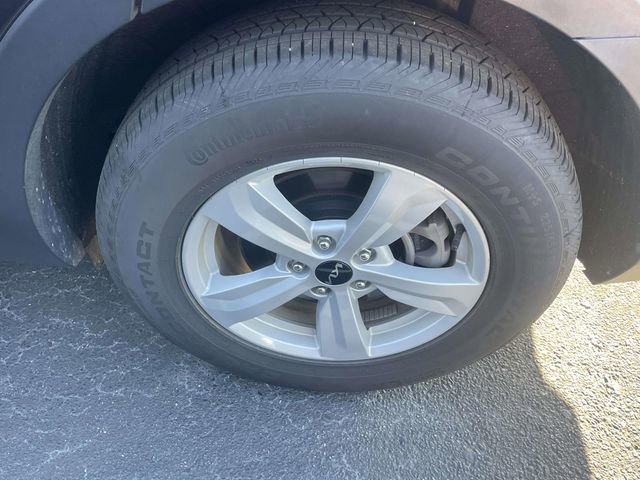 Used 2025 Kia Sorento LX image 8