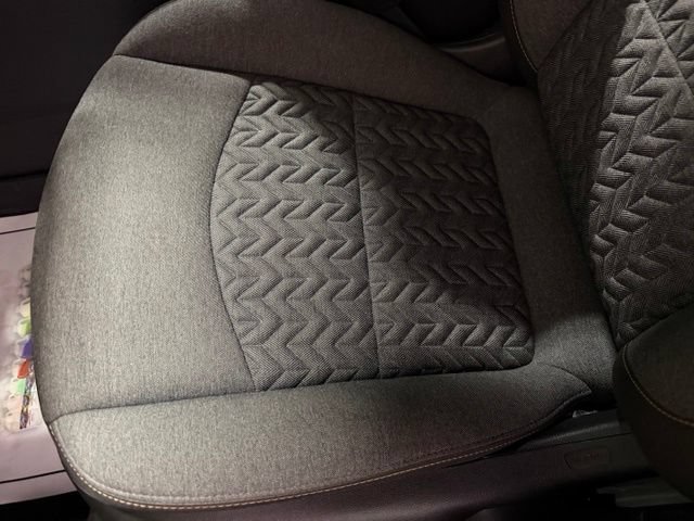 Used 2024 Chevrolet Equinox LT w/ LPO, Floor Liner Package FWD image 15