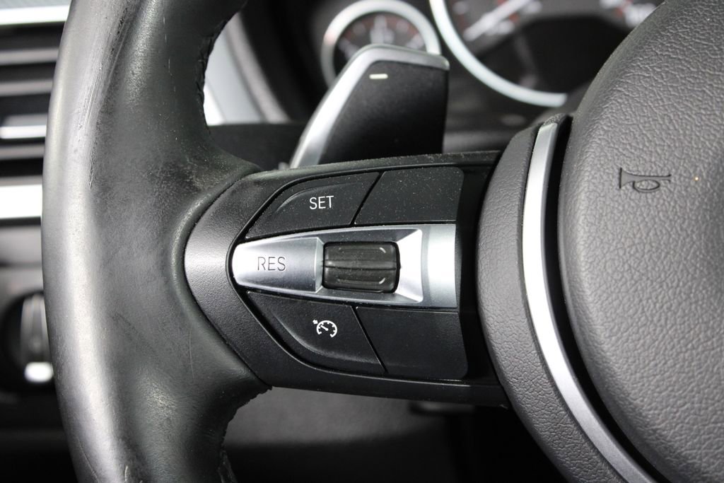 Used 2018 BMW 330e w/ M Sport Package image 26