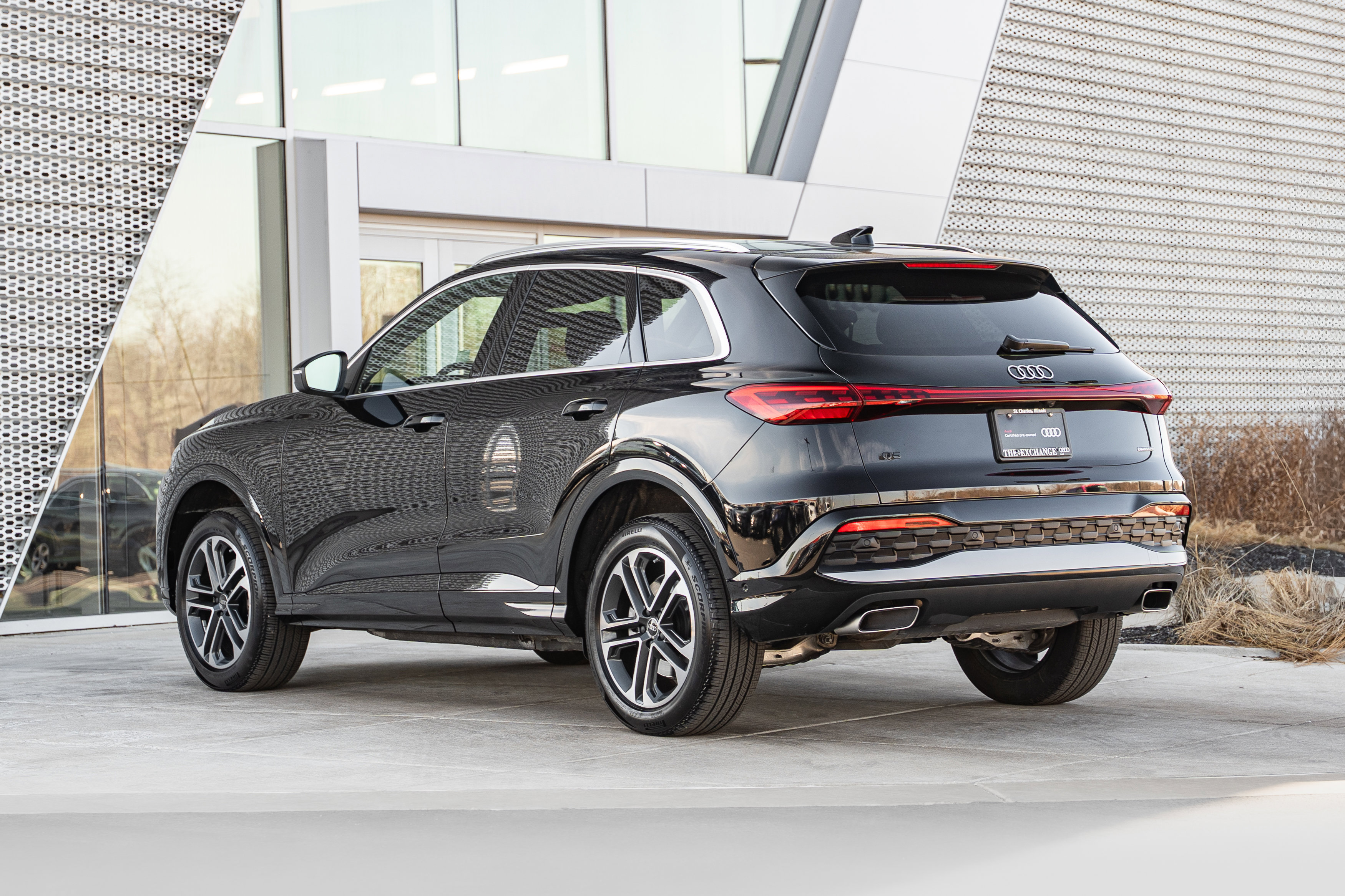 Certified 2025 Audi Q5 Premium w/ Convenience Package image 5