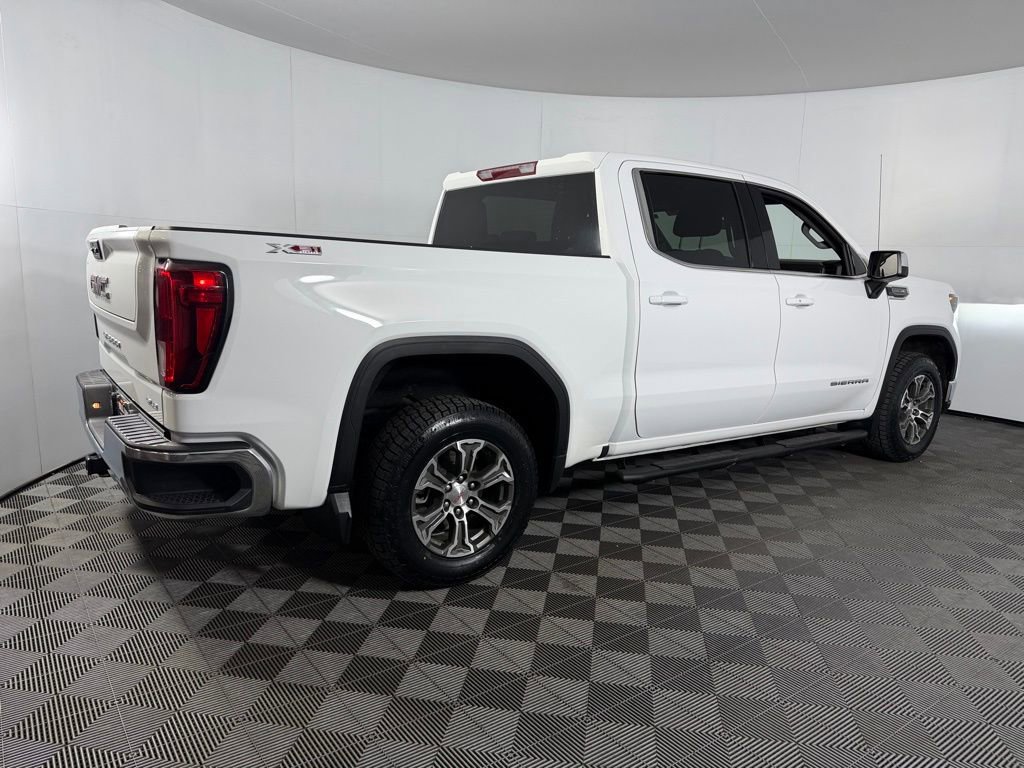 Used 2024 GMC Sierra 1500 SLE w/ X31 Off-Road Package image 5