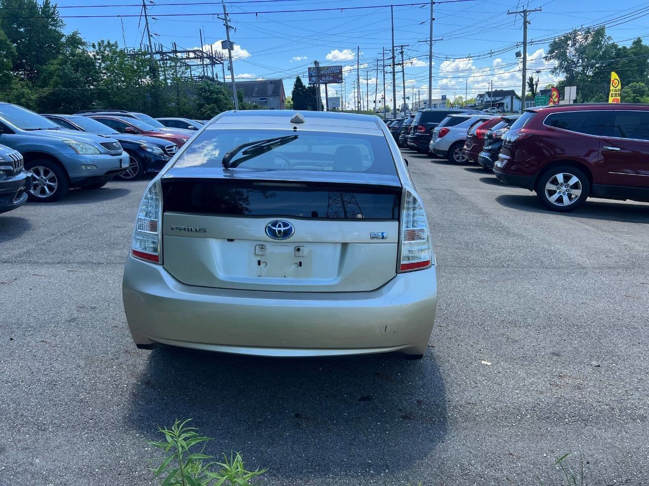 Used 2011 Toyota Prius Four w/ Solar Roof Pkg FWD image 4