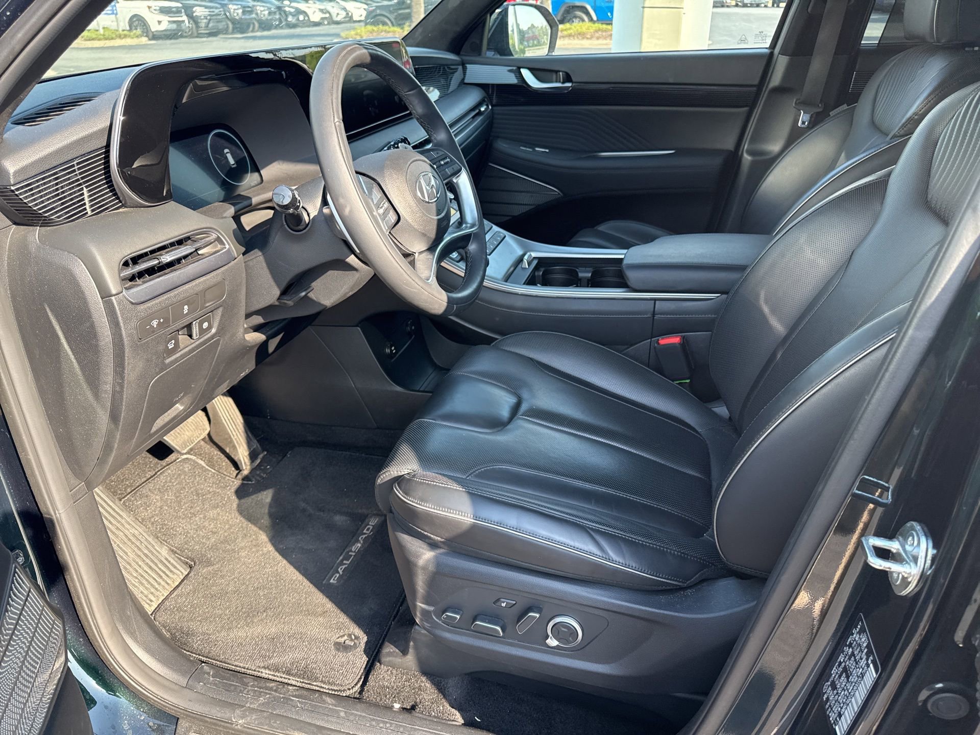 Used 2024 Hyundai Palisade Calligraphy FWD image 16