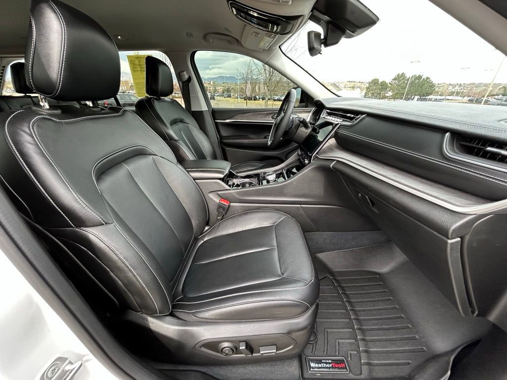 Used 2023 Jeep Grand Cherokee Limited image 30