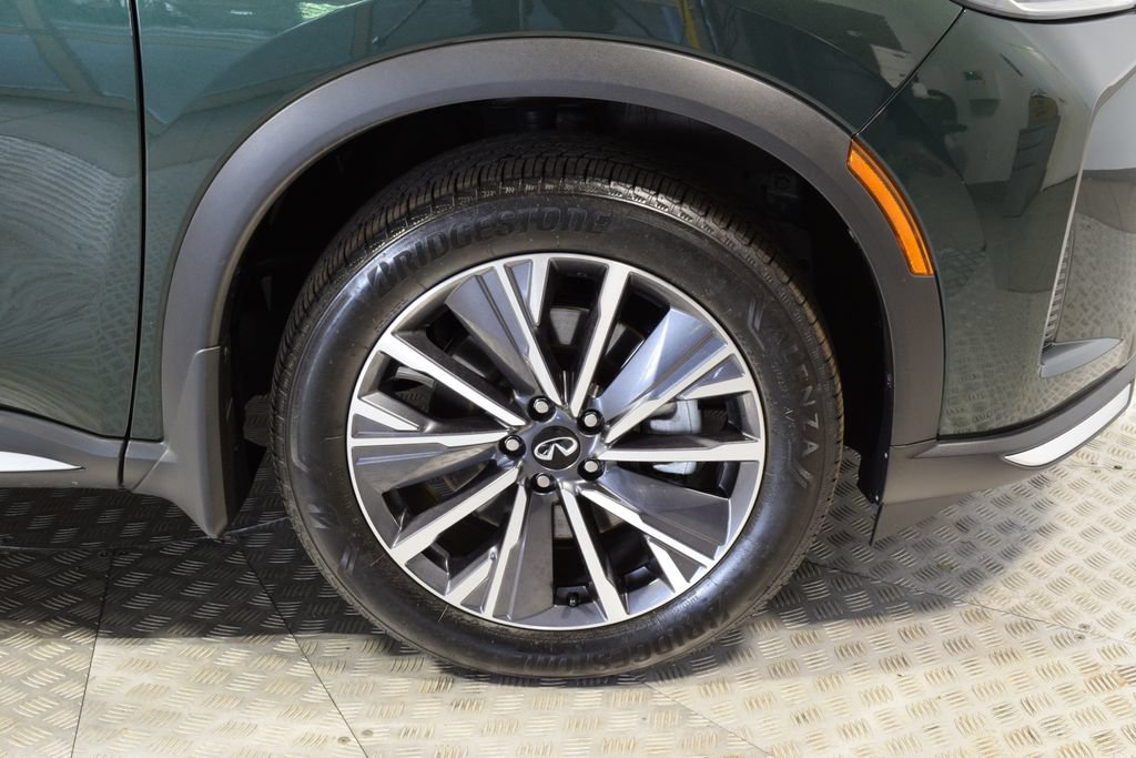Certified 2026 INFINITI QX60 Luxe w/ Family Package AWD/4WD image 40