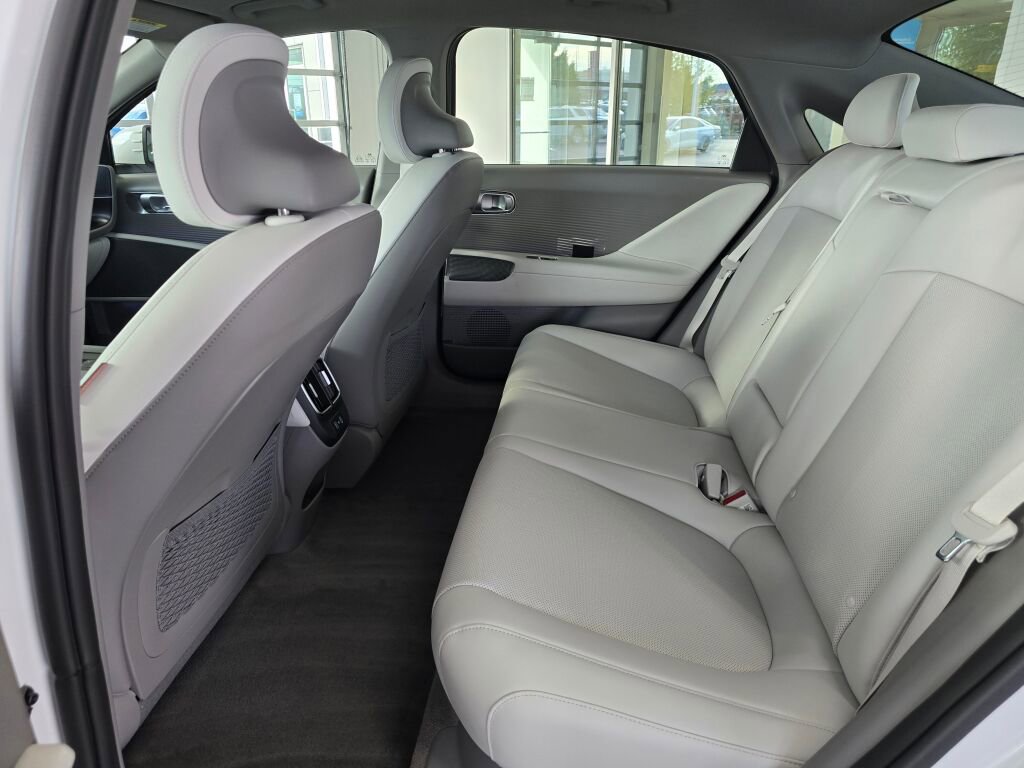 New 2025 Hyundai Ioniq 6 SEL image 28
