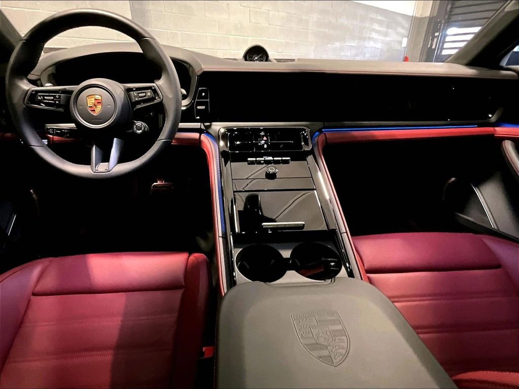 Certified 2025 Porsche Panamera GTS image 18