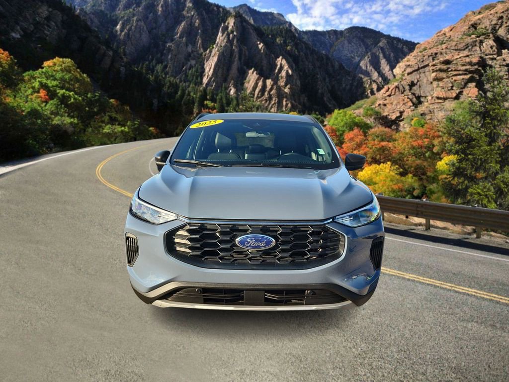 Used 2025 Ford Escape ST-Line image 6