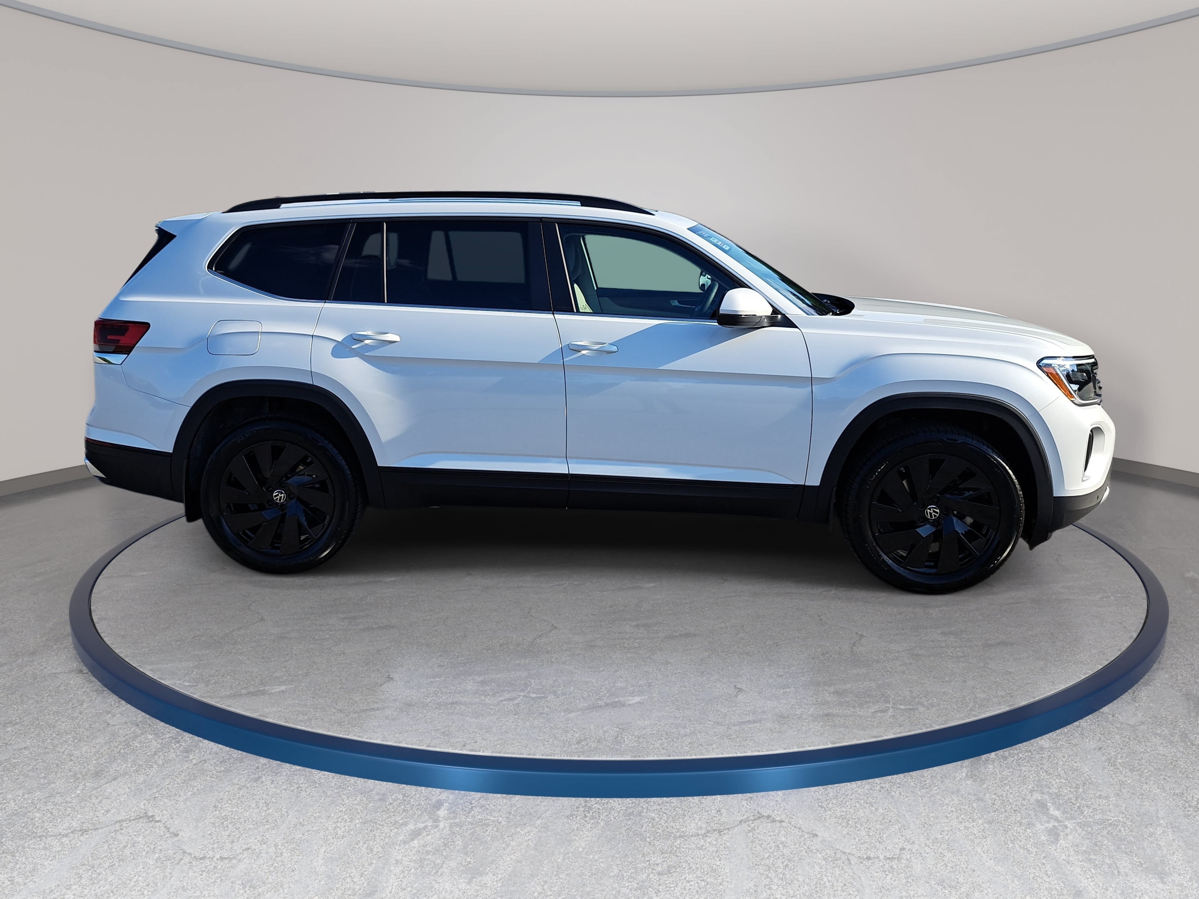 New 2026 Volkswagen Atlas SE FWD image 4