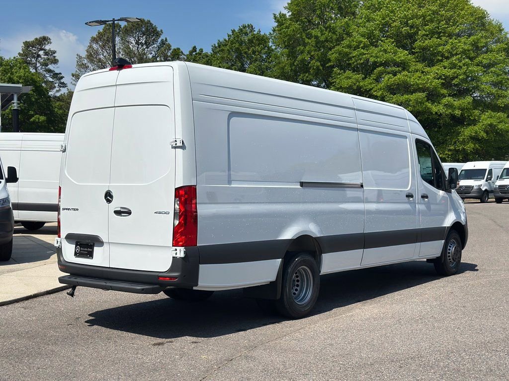 New 2025 Mercedes-Benz Sprinter 4500 image 11
