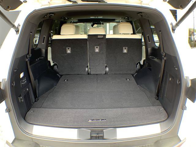 Used 2024 Lexus LX 600 4WD w/ Luxury Package image 25