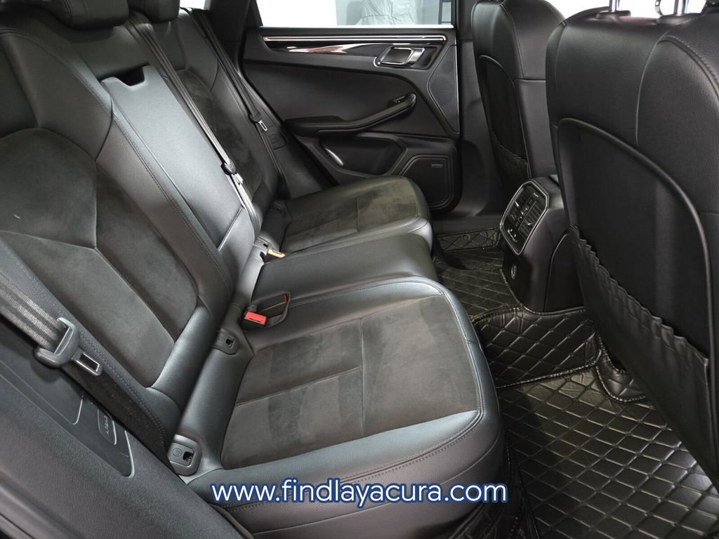 Used 2017 Porsche Macan AWD/4WD image 17