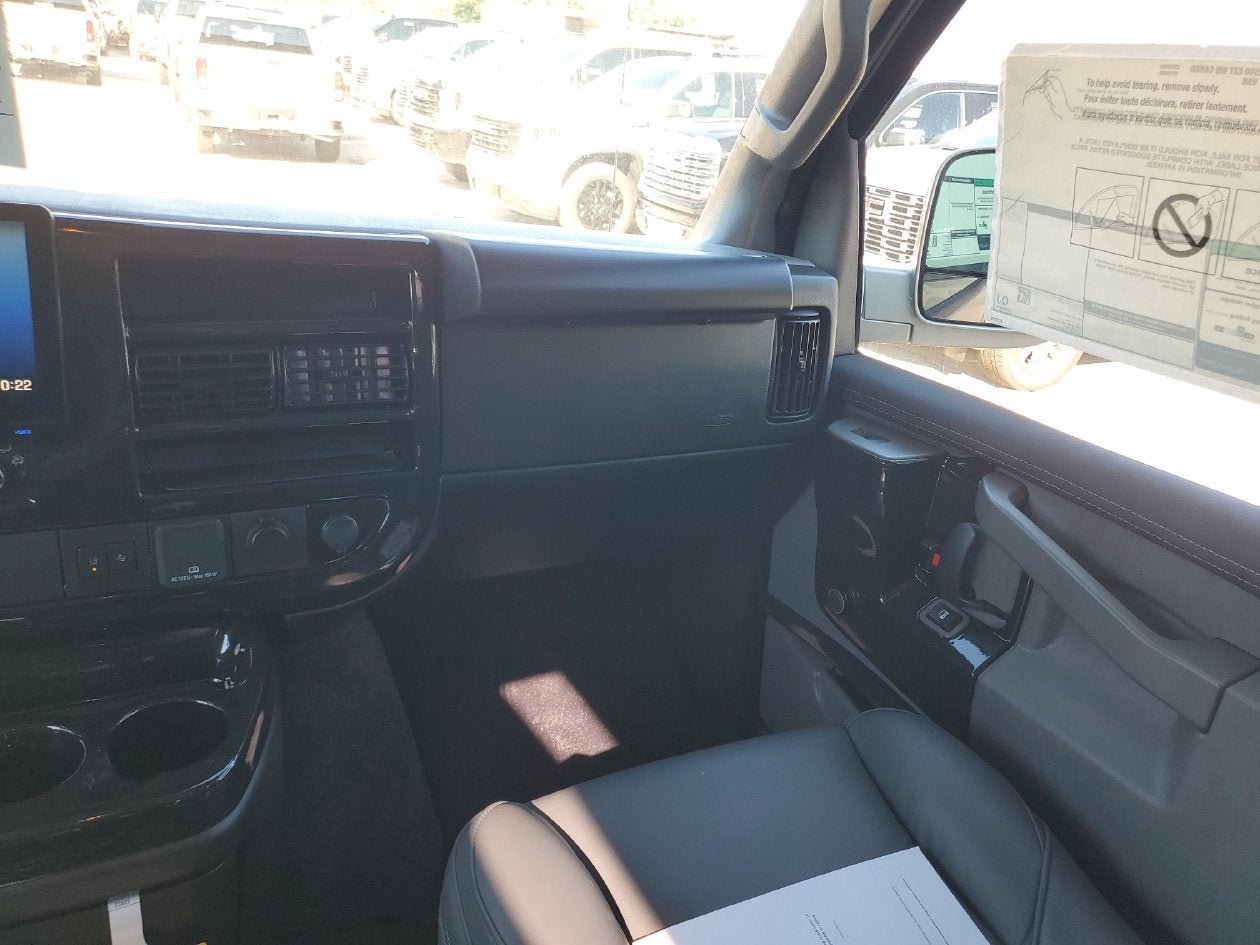 New 2026 GMC Savana 2500 Extended w/ Driver Convenience Package RWD image 17