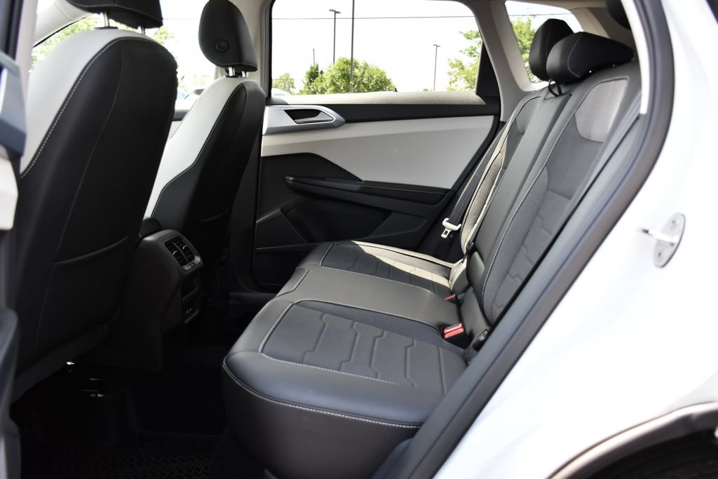 New 2026 Volkswagen Taos SE AWD/4WD image 18