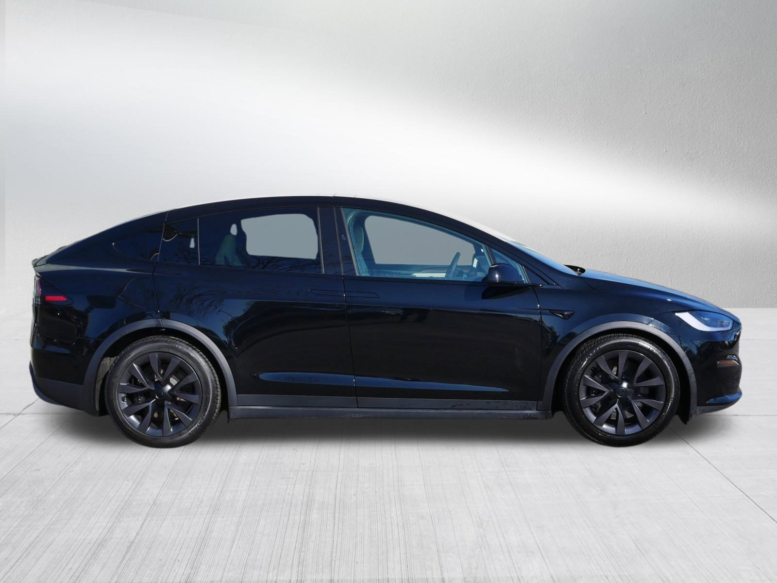 Used 2024 Tesla Model X image 8