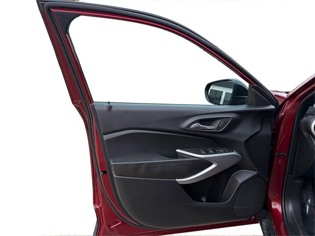 Used 2024 Chevrolet Trax RS w/ Driver Confidence Package image 20