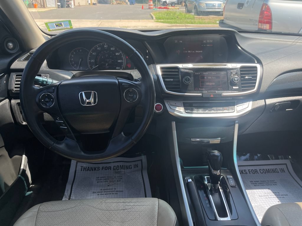 Used 2015 Honda Accord EX-L image 22
