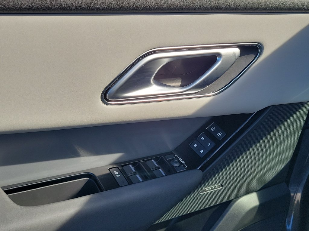 Certified 2025 Land Rover Range Rover Velar S AWD/4WD image 24