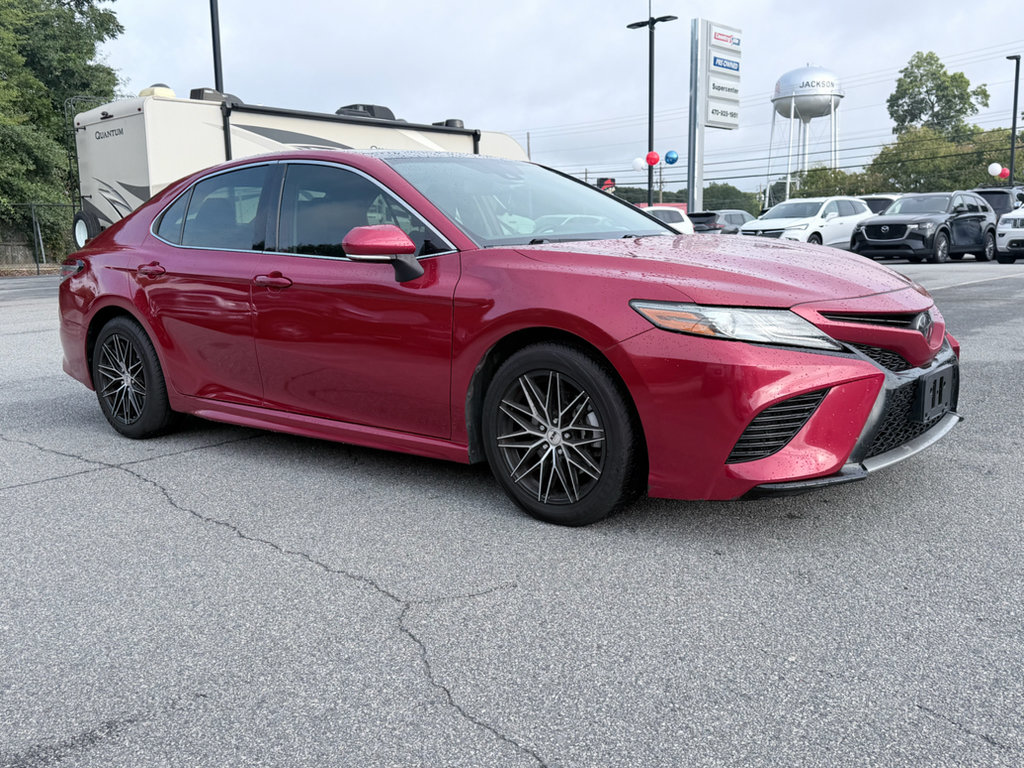 Used 2019 Toyota Camry XSE FWD image 2