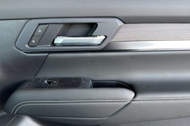 New 2026 GMC Terrain Denali w/ LPO, Floor Liner Package image 20