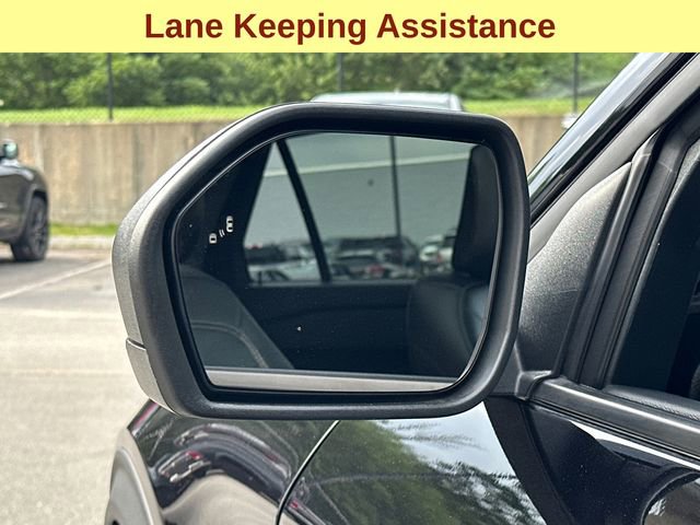 Used 2023 Ford Explorer XLT w/ Equipment Group 202A image 8