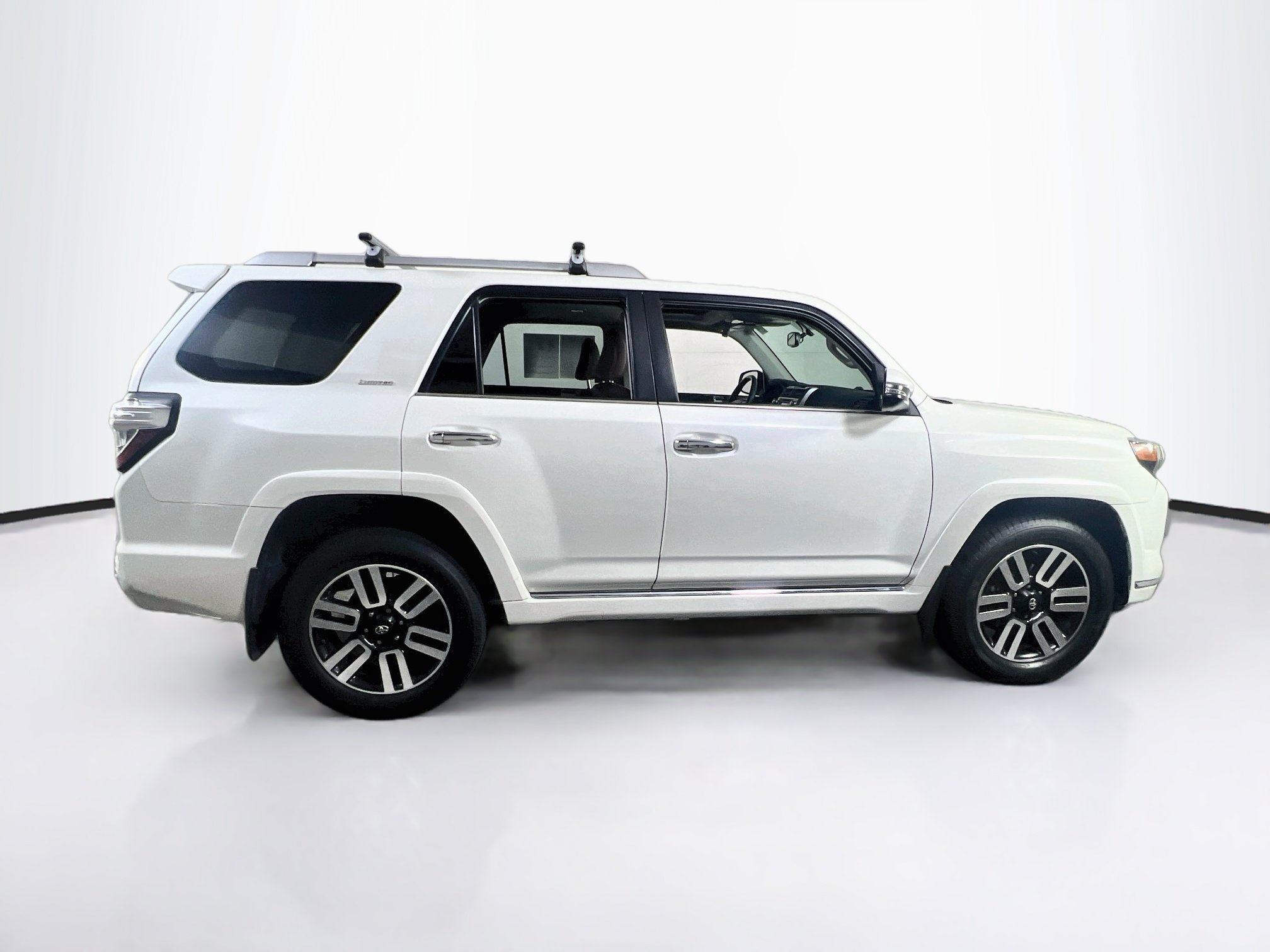 Used 2019 Toyota 4Runner Limited AWD/4WD image 4
