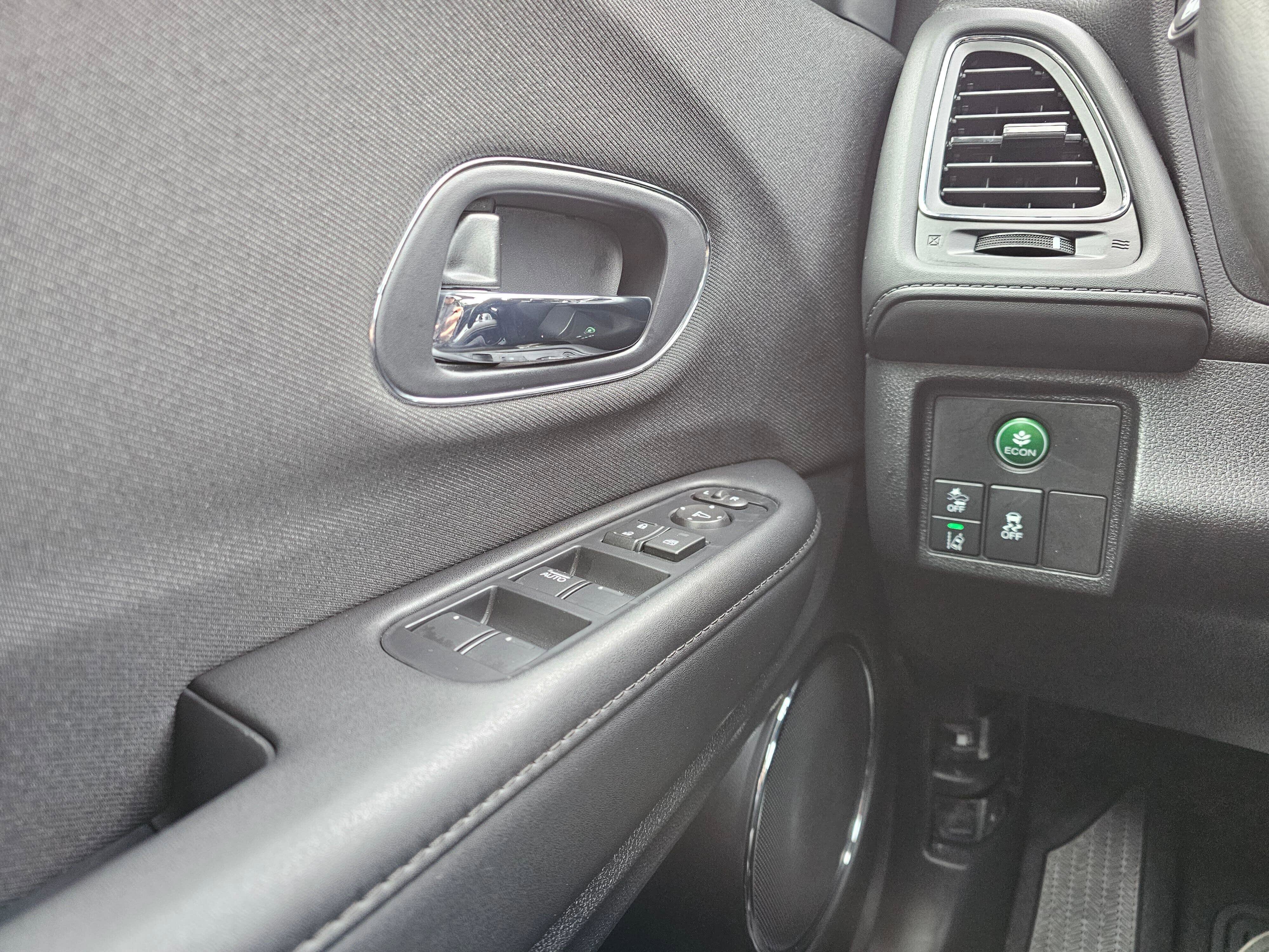 Certified 2022 Honda HR-V EX image 31