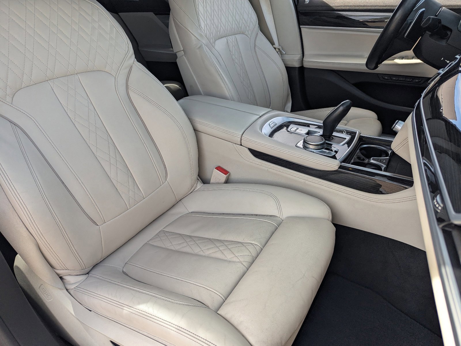 Used 2021 BMW 740i w/ M Sport Package image 11