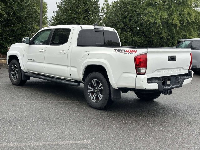 Used 2017 Toyota Tacoma TRD Sport w/ Tow Package AWD/4WD image 2