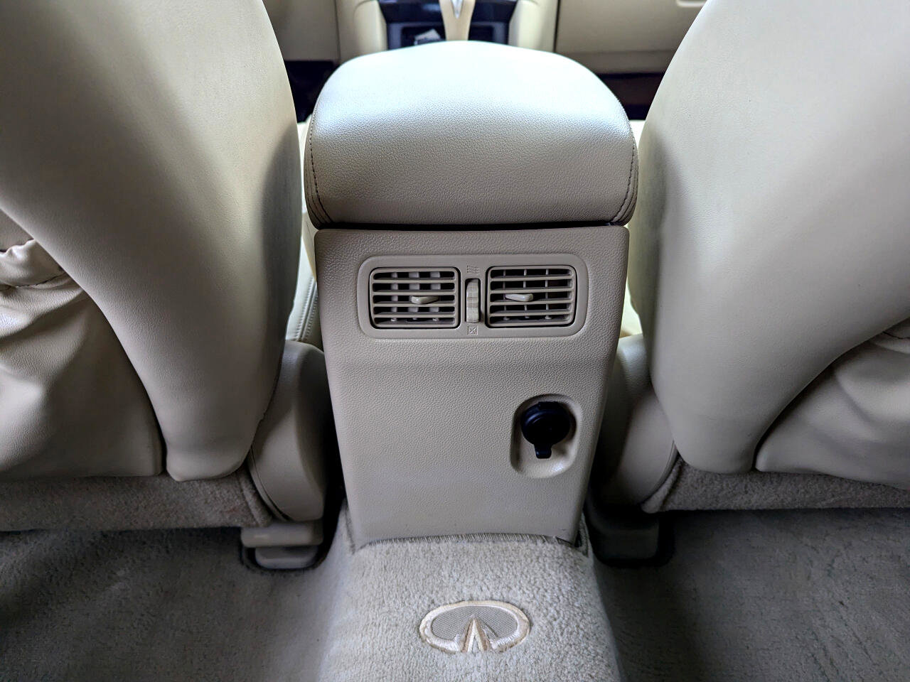 Used 2010 INFINITI FX35 AWD w/ Navigation Pkg image 37