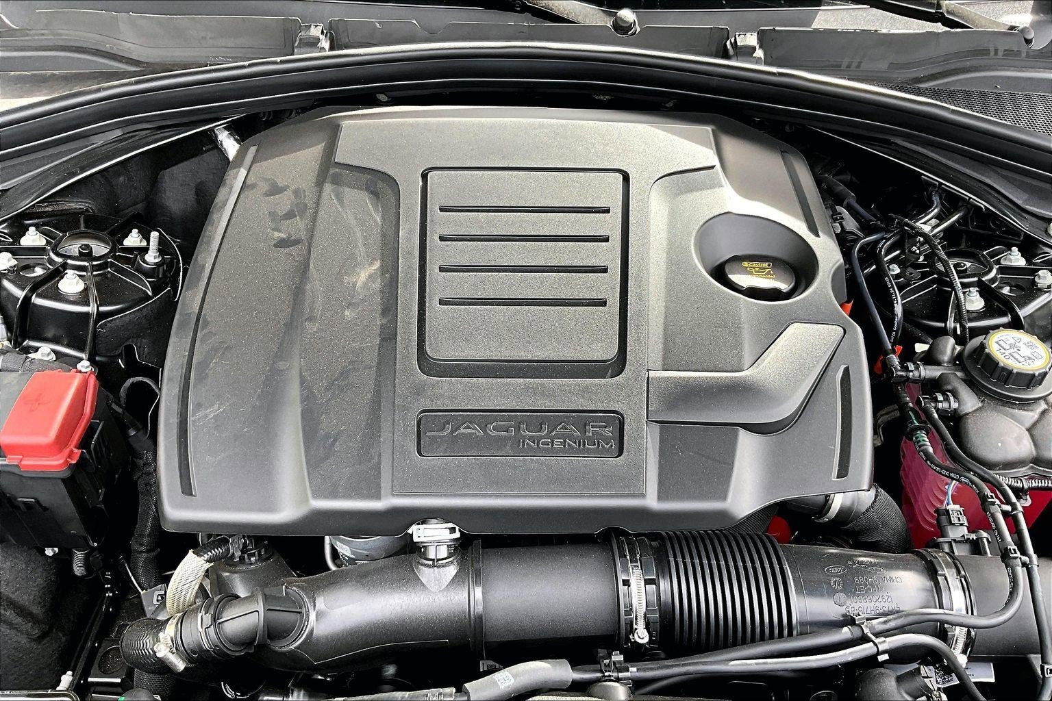 New 2025 Jaguar F-PACE R-Dynamic S image 13