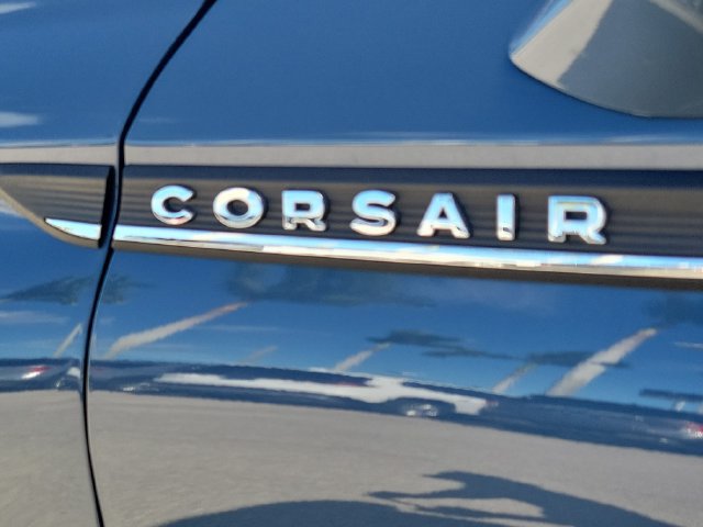 Used 2023 Lincoln Corsair Reserve w/ Equipment Group 201A FWD image 11