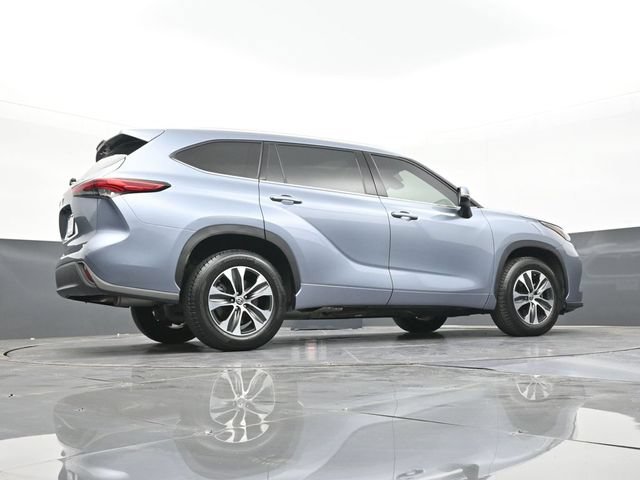 Used 2021 Toyota Highlander XLE FWD image 49