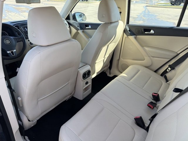 Used 2016 Volkswagen Tiguan S image 20