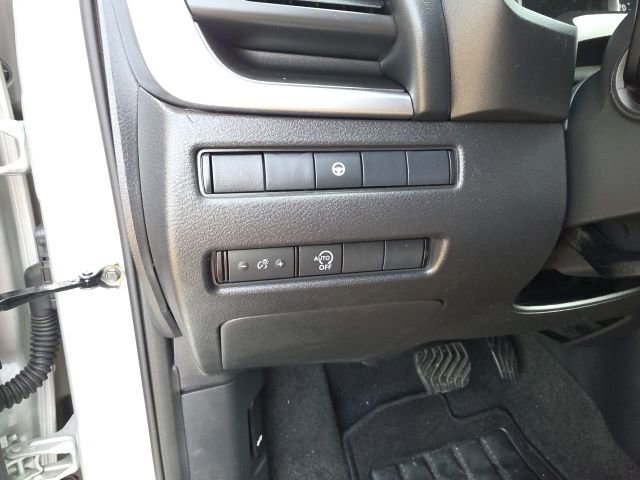 Used 2023 Nissan Rogue SV image 14