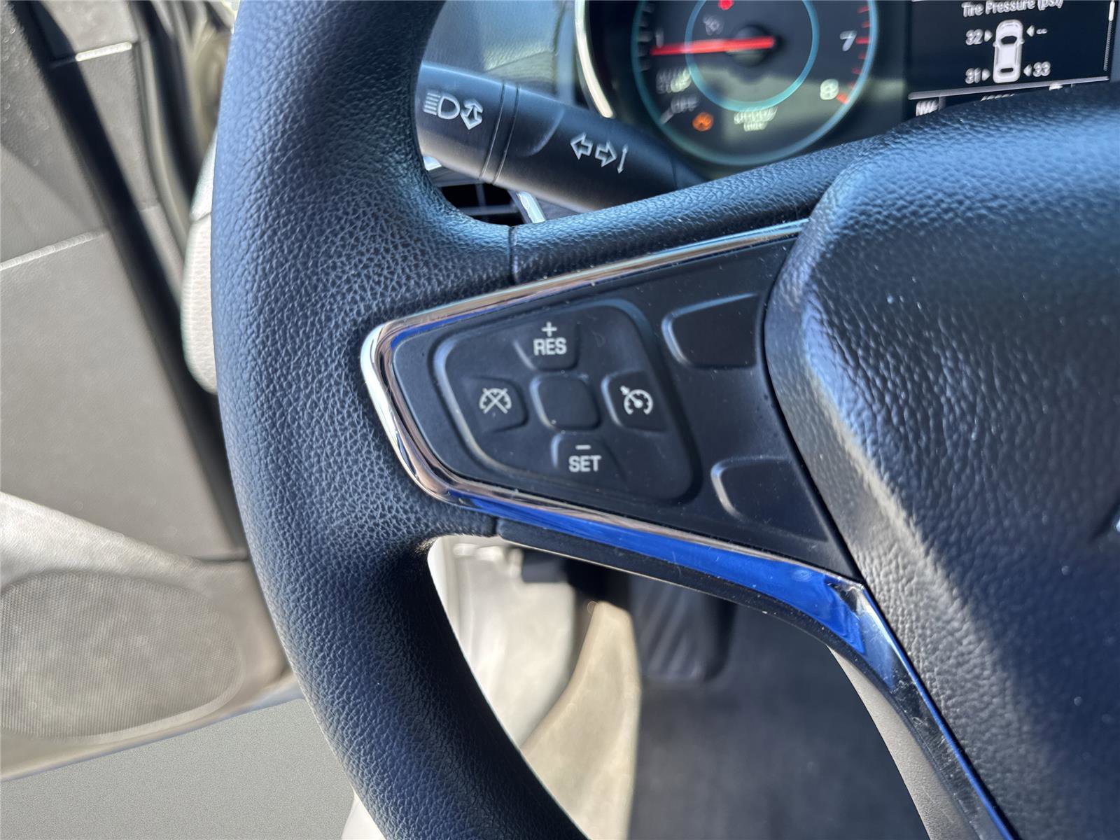 Used 2017 Chevrolet Cruze LT w/ Convenience Package FWD image 21