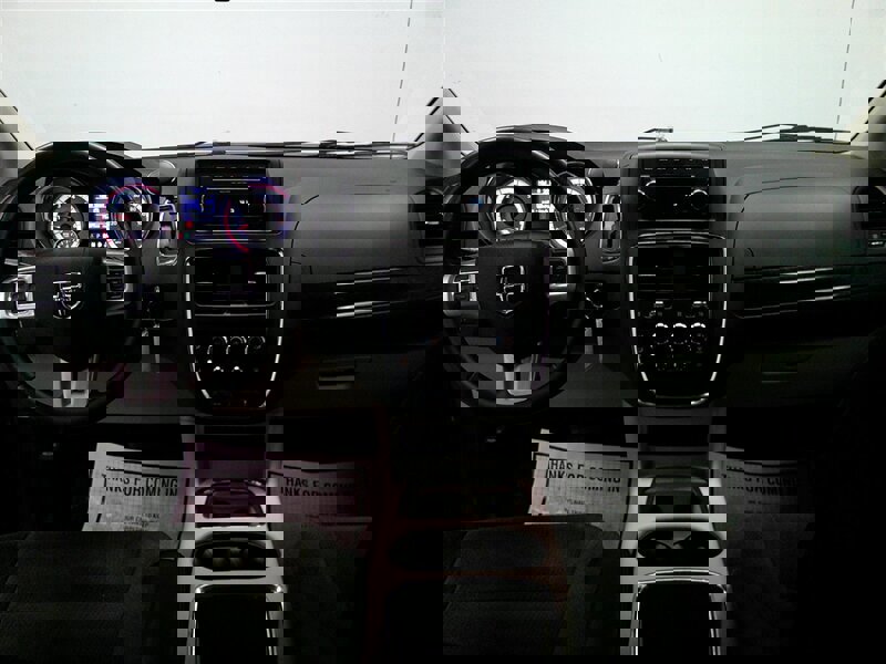 Used 2016 Dodge Grand Caravan SXT w/ Rear Park Assist Package image 11