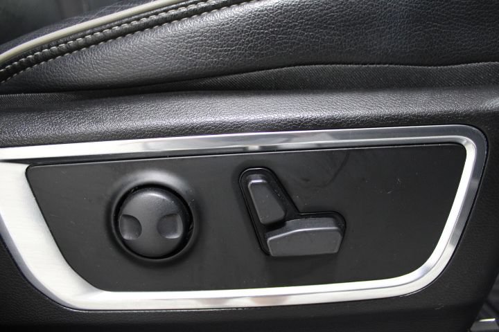 Used 2024 RAM 1500 Laramie AWD/4WD image 26