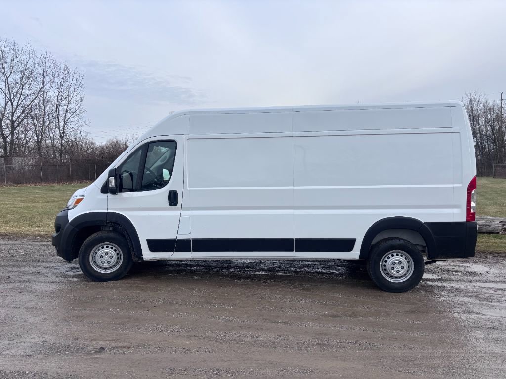 Used 2025 RAM ProMaster 2500 w/ Convenience Group image 3