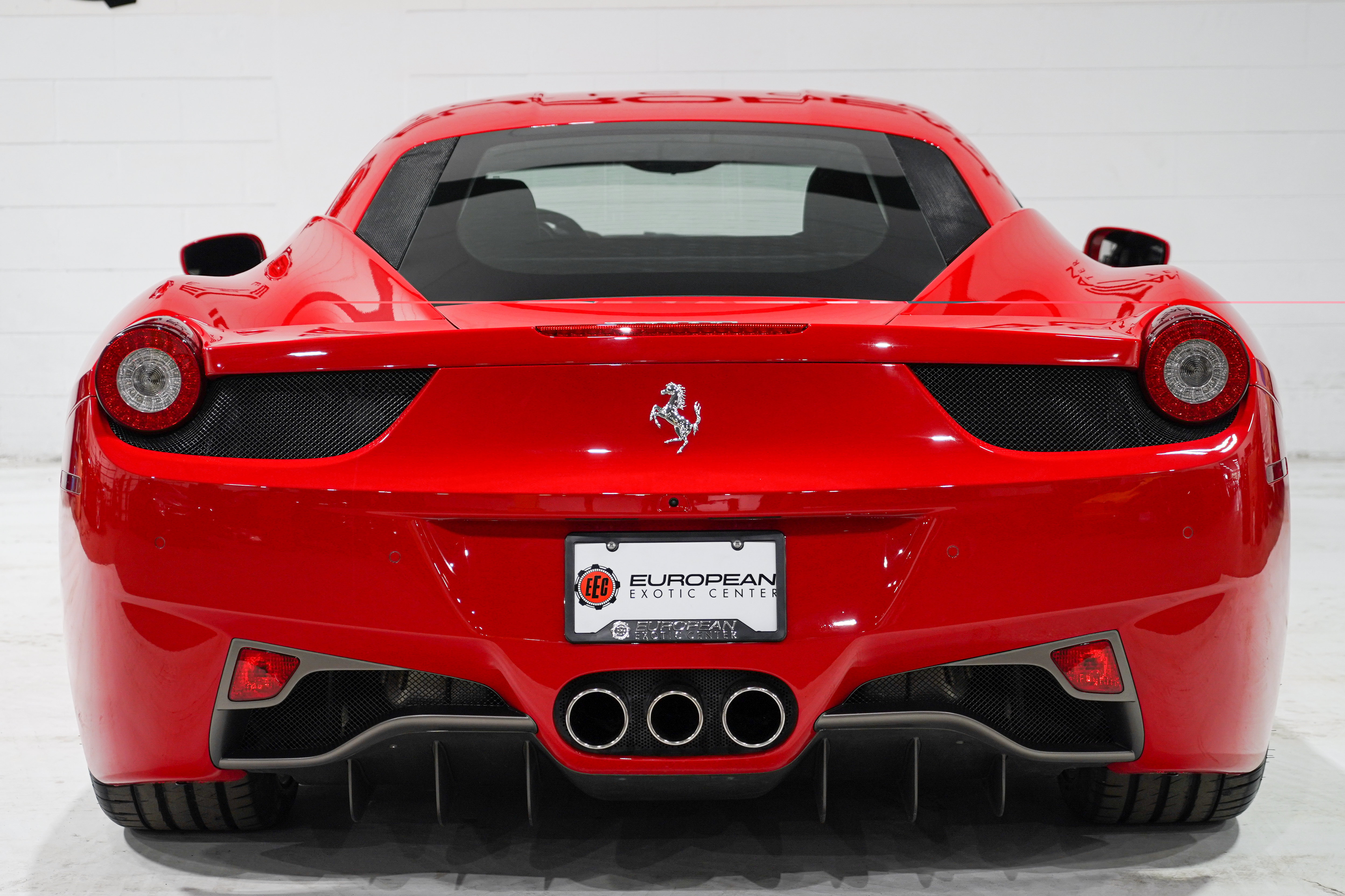 Used 2014 Ferrari 458 Italia Coupe RWD image 3