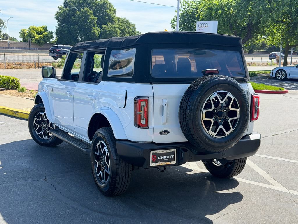 Used 2022 Ford Bronco Outer Banks image 11